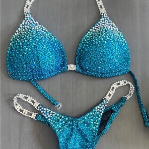 Wellness bikini purchased and worn once this year! Placed Pro